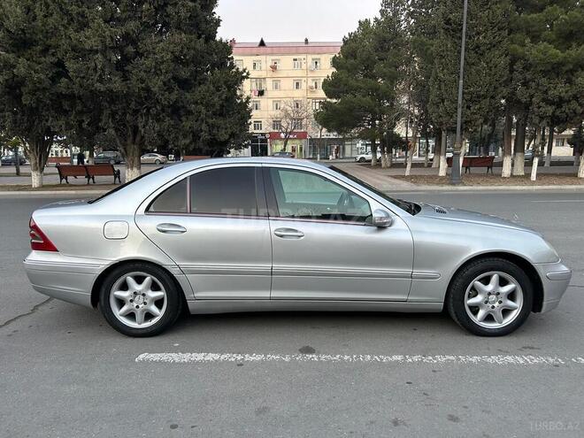Mercedes C 220 d 2003, 300,000 km - 2.2 l - Sumqayıt