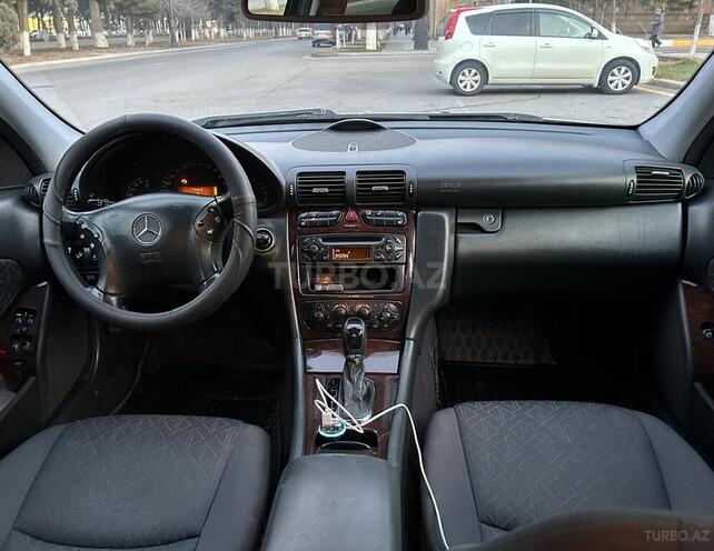 Mercedes C 220 d 2003, 300,000 km - 2.2 l - Sumqayıt