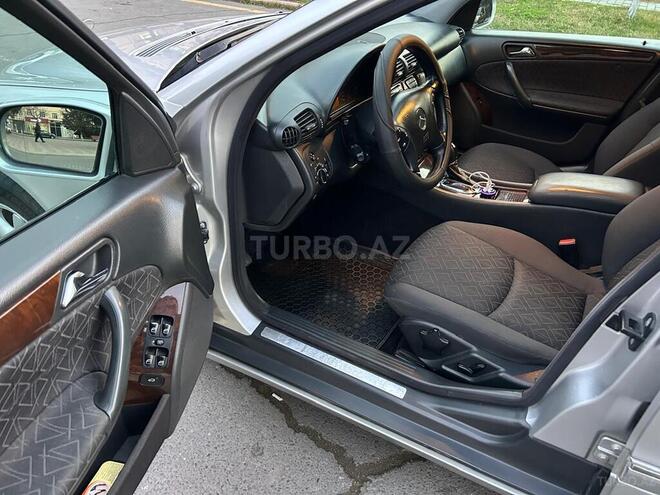 Mercedes C 220 d 2003, 300,000 km - 2.2 l - Sumqayıt
