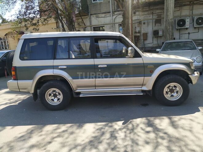 Mitsubishi Pajero 1991, 250,000 km - 2.5 l - Bakı