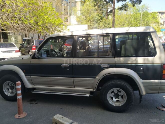 Mitsubishi Pajero 1991, 250,000 km - 2.5 l - Bakı