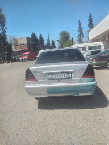 Mercedes C 220 d 1997, 878,132 km - 2.2 l - Göytəpə