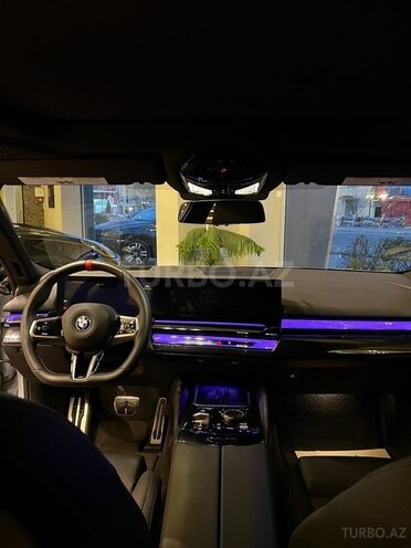 BMW i5 2024, 5,260 km - 0.0 l - Bakı