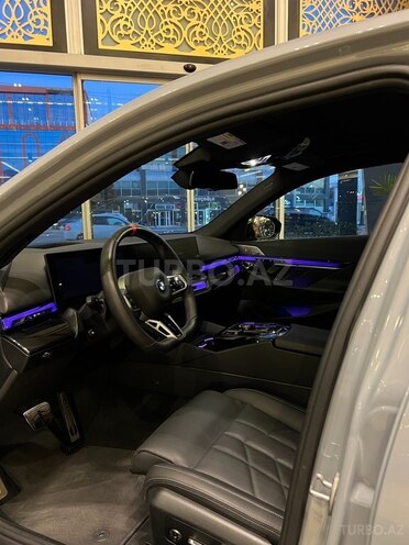 BMW i5 2024, 5,260 km - 0.0 l - Bakı