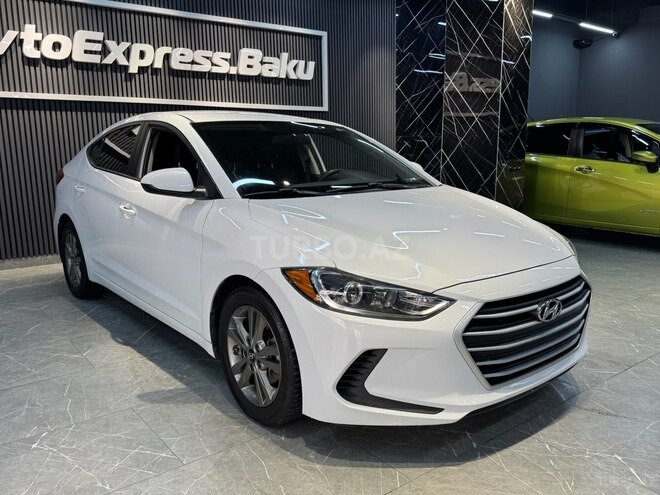 Hyundai Elantra-2