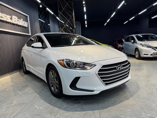 Hyundai Elantra-10