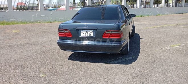 Mercedes E 320 2000, 370,000 km - 3.2 l - Qazax