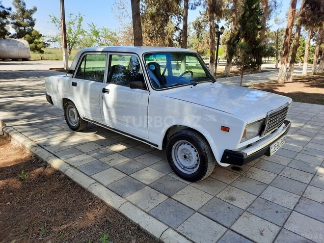 LADA (VAZ) 2107 2007, 56,985 km - 1.6 l - Salyan