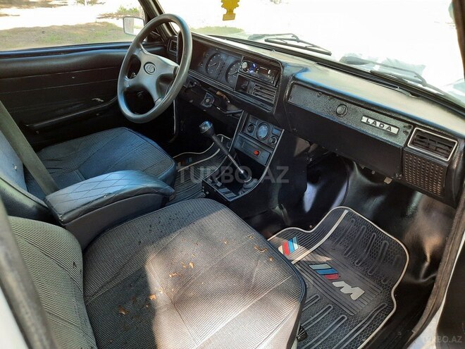 LADA (VAZ) 2107 2007, 56,985 km - 1.6 l - Salyan