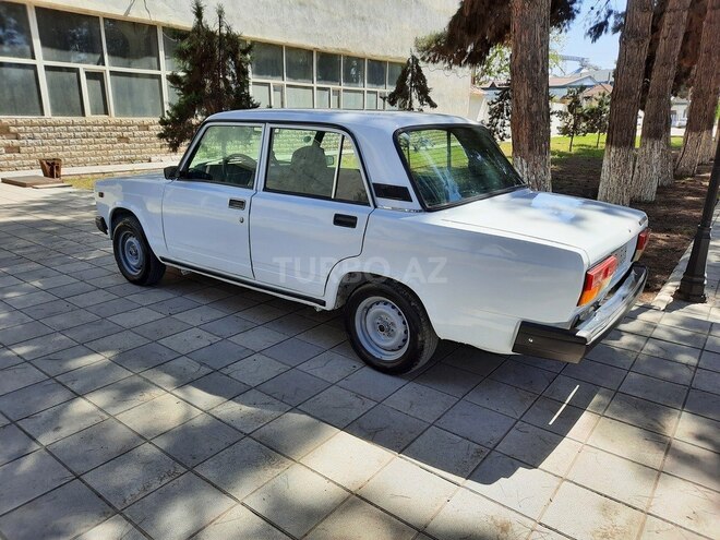 LADA (VAZ) 2107 2007, 56,985 km - 1.6 l - Salyan
