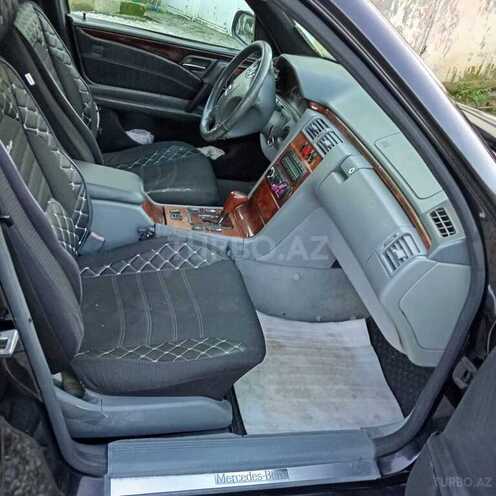 Mercedes E 240 1999, 380,000 km - 2.4 л - Bakı