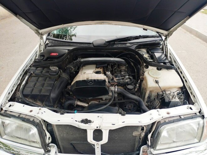 Mercedes C 230 1997, 225,000 km - 2.3 l - İmişli