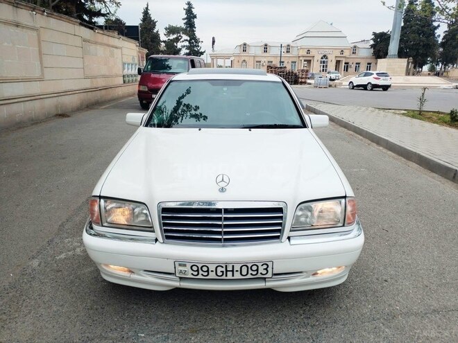 Mercedes C 230 1997, 225,000 km - 2.3 l - İmişli