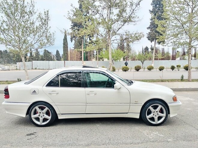 Mercedes C 230 1997, 225,000 km - 2.3 l - İmişli