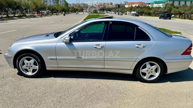 Mercedes C 200 2001, 318,000 km - 2.0 l - Bakı