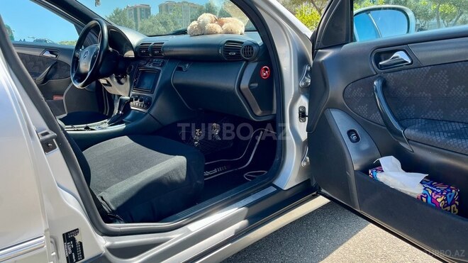 Mercedes C 200 2001, 318,000 km - 2.0 l - Bakı