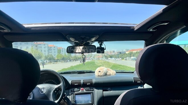 Mercedes C 200 2001, 318,000 km - 2.0 l - Bakı