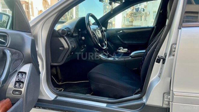 Mercedes C 200 2001, 318,000 km - 2.0 l - Bakı