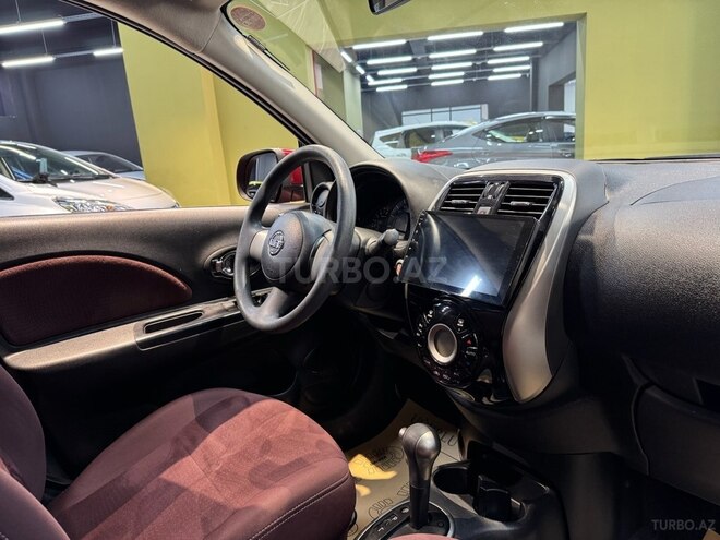 Nissan March-6