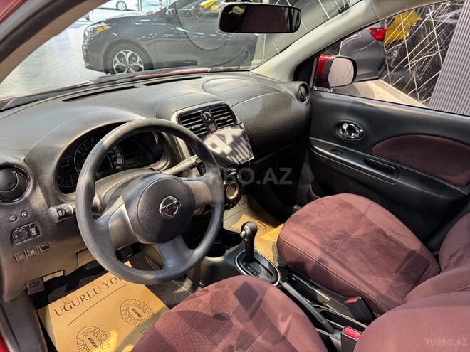 Nissan March-2