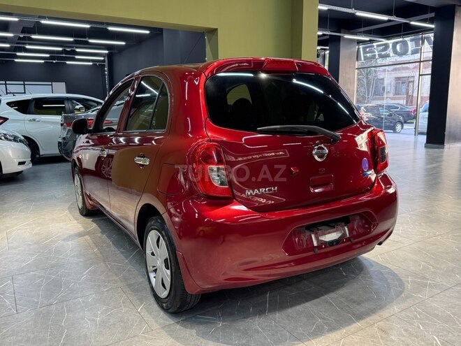 Nissan March-10
