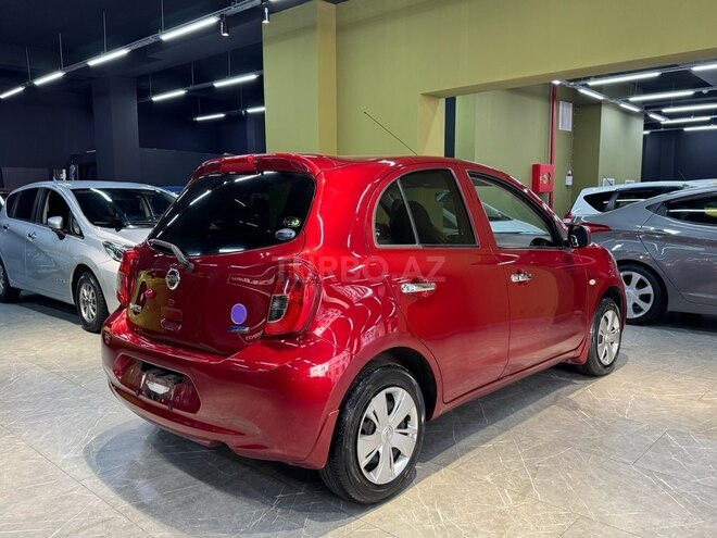 Nissan March-11