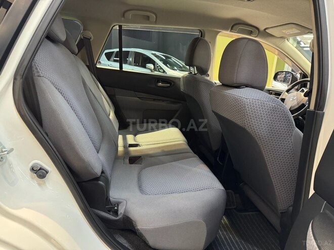 Nissan Wingroad-11