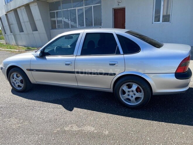 Opel Vectra 1997, 200,000 km - 2.0 l - Ağstafa