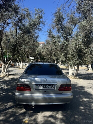 Mercedes E 430 2001, 331,000 km - 4.3 l - Bakı