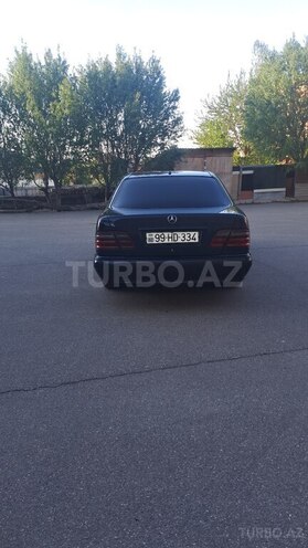 Mercedes E 220 d 2000, 258,000 km - 2.2 l - Bakı