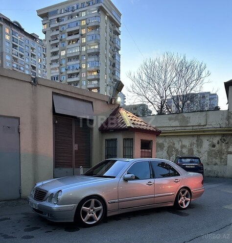 Mercedes E 430 2001, 331,000 km - 4.3 l - Bakı