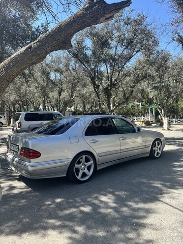Mercedes E 430 2001, 331,000 km - 4.3 l - Bakı