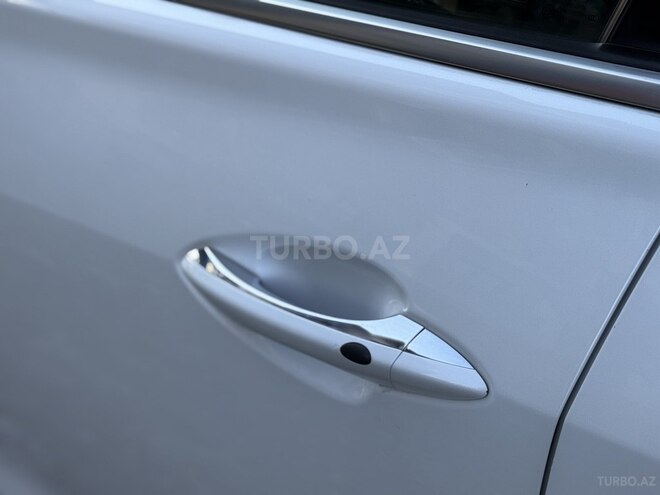 Hyundai Azera-10