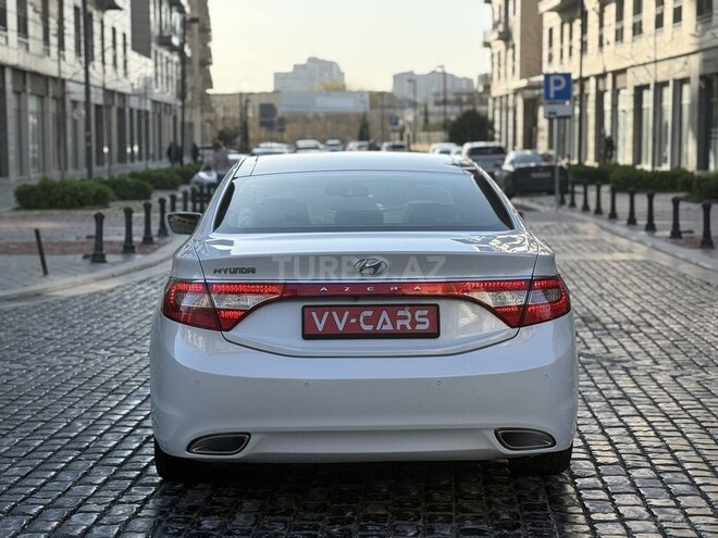 Hyundai Azera-7