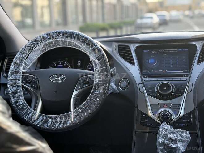Hyundai Azera-8