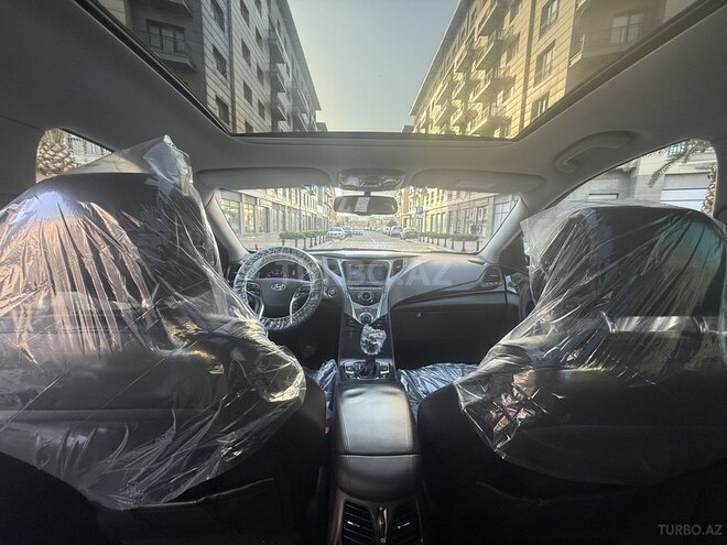 Hyundai Azera-9