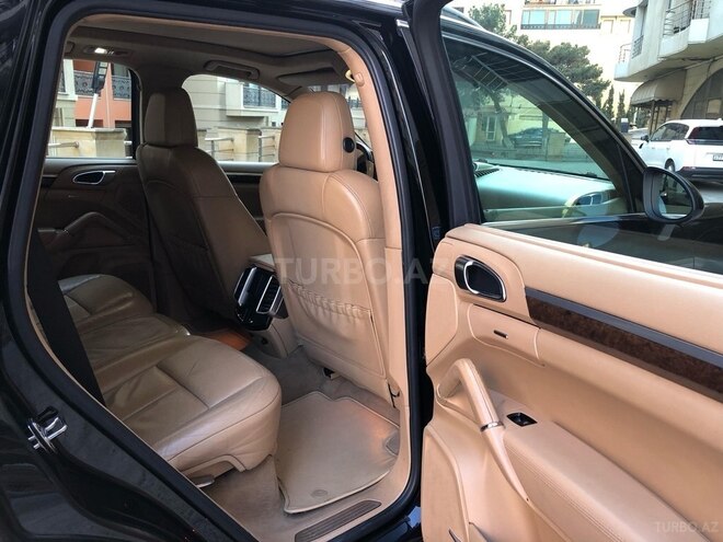 Porsche Cayenne 2013, 134,000 km - 4.8 л - Bakı