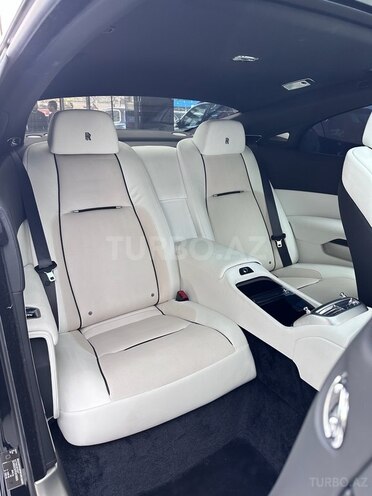 Rolls-Royce Wraith-9