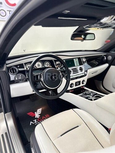 Rolls-Royce Wraith-14