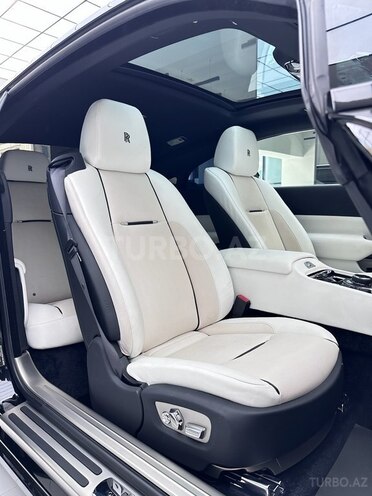 Rolls-Royce Wraith-8