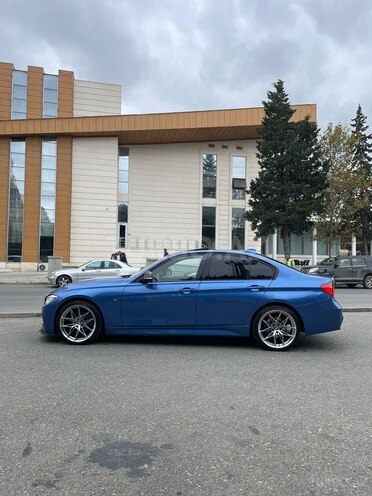 BMW 320-2