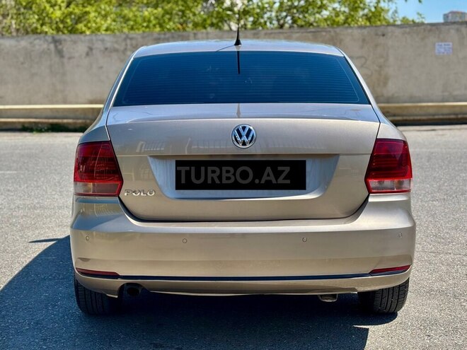 Volkswagen Polo 2018, 111,000 km - 1.6 l - Bakı