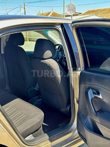Volkswagen Polo 2018, 111,000 km - 1.6 l - Bakı