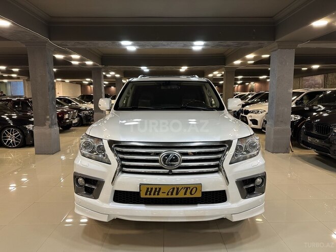 Lexus LX 570-1