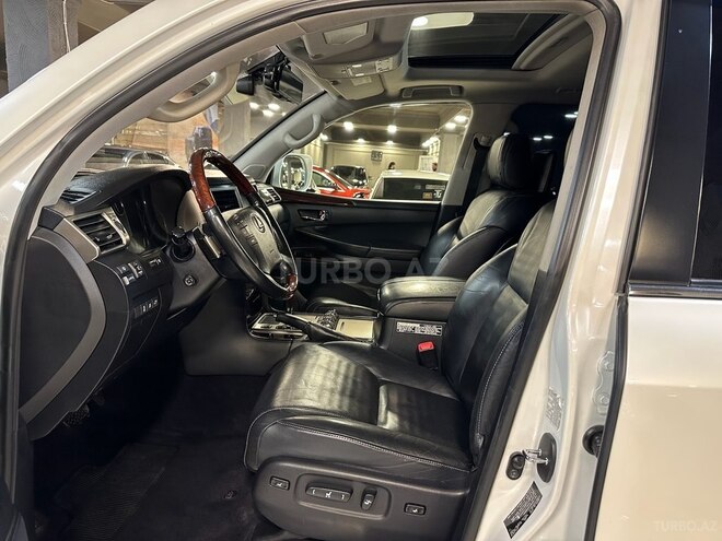 Lexus LX 570-10