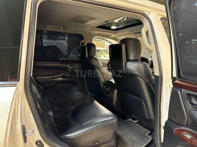 Lexus LX 570-12