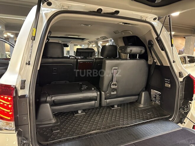 Lexus LX 570-15