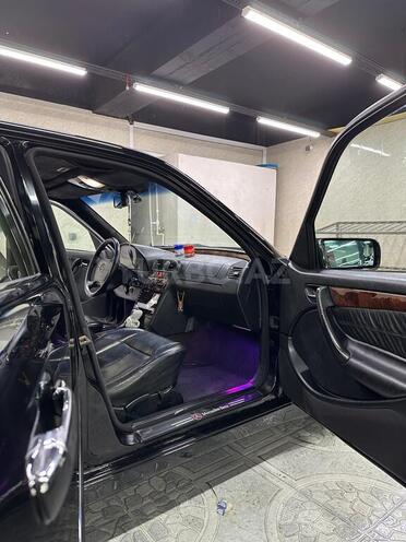Mercedes C 230 1999, 256,627 km - 2.3 l - Bakı
