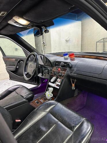 Mercedes C 230 1999, 256,627 km - 2.3 l - Bakı