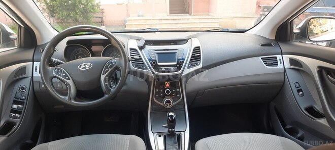 Hyundai Elantra 2015, 119,000 km - 1.8 l - Bakı